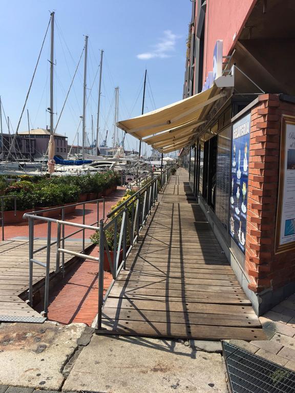 Sull'Acqua Del Porto Antico Apartment Genoa Exterior photo